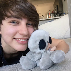 Meet your Posher, Jenessa